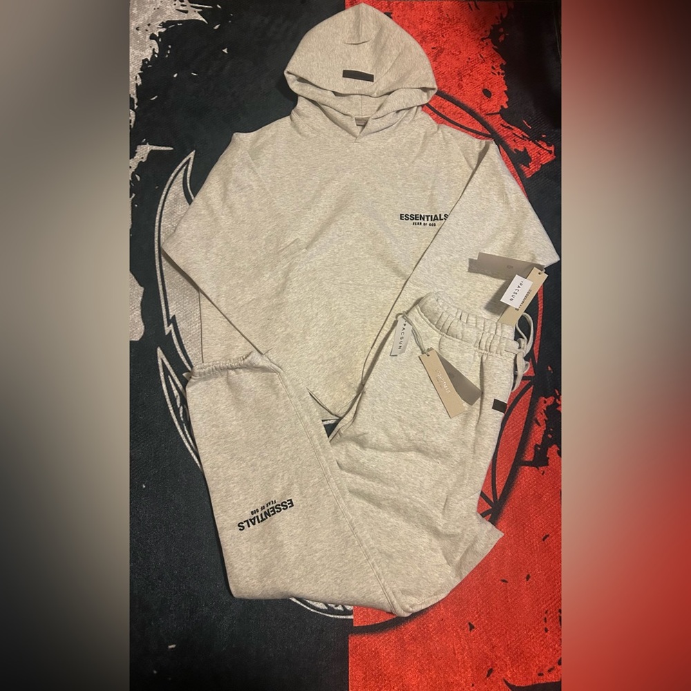 Fear of god essentials light oatmeal full set, Brand New with tags!
